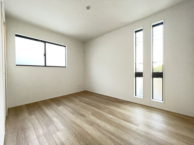 新築戸建・建売　大泉町寄木戸7期　GRAFARE　全5棟の洋室