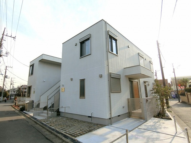 Ｂｒｉｄｇｅ　Ｃｏｕｒｔ浜田山　ＷＥＳＴのエントランス|★耐震・耐火性に優れた旭化成ヘーベルメゾン★