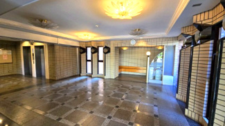 【エントランス】