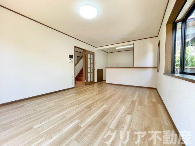 【居間・リビング】 | 伊勢崎市富塚町　中古住宅