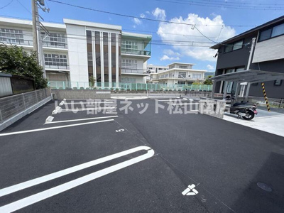 【駐車場】 | LAYOVER