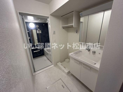 【洗面所】 | LAYOVER