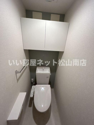 【トイレ】 | LAYOVER