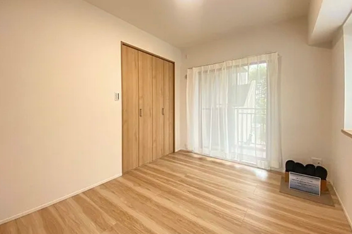 ヴィラージュヴェール８番館の洋室|広々とした洋室です