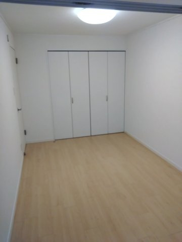 ライオンズマンション高幡不動の洋室|コンパクトで使いやすい洋室です