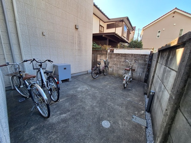 レジオン五清の駐車場