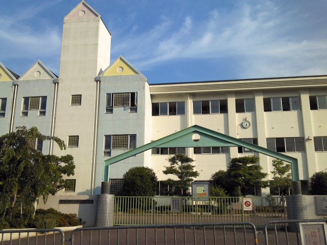 高槻阿武山二番街２０１号棟の周辺|高槻市立阿武山小学校