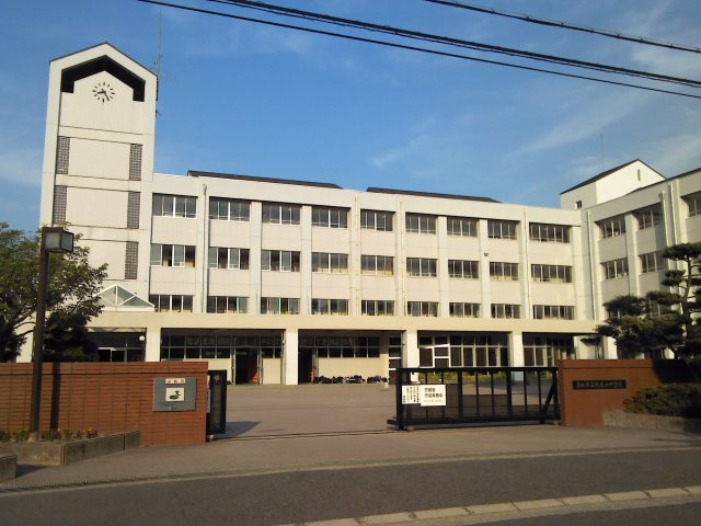 高槻阿武山二番街２０１号棟の周辺|高槻市立阿武山中学校