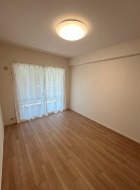 コスモ町屋の洋室|広々とした洋室です