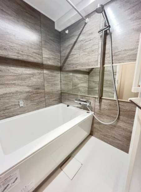 コスモ町屋の浴室|きれいなお風呂です