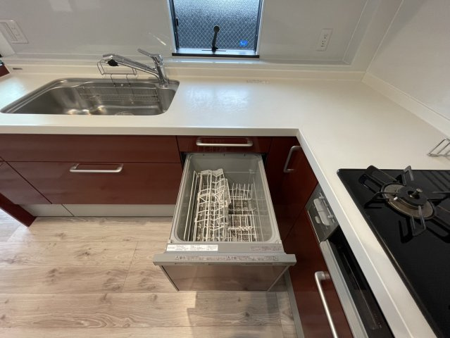 守口市金田町2丁目　一戸建ての設備|食器洗い乾燥機
■物件内覧・資金計画相談・住宅ローン相談、リフォーム相談、お問合せ受付中■
※当日・翌日のご内覧、ご相談はお電話でのお問合せがスムーズです！