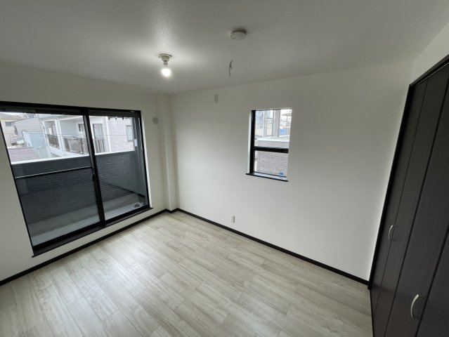 守口市金田町2丁目　一戸建ての洋室|洋室6.0帖
■物件内覧・資金計画相談・住宅ローン相談、リフォーム相談、お問合せ受付中■
※当日・翌日のご内覧、ご相談はお電話でのお問合せがスムーズです！