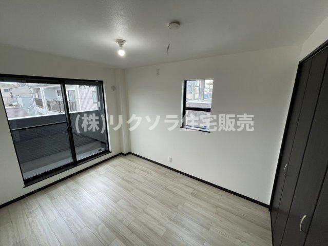 守口市金田町2丁目　一戸建ての洋室|洋室6.0帖
■物件内覧・資金計画相談・住宅ローン相談、リフォーム相談、お問合せ受付中■
※当日・翌日のご内覧、ご相談はお電話でのお問合せがスムーズです！