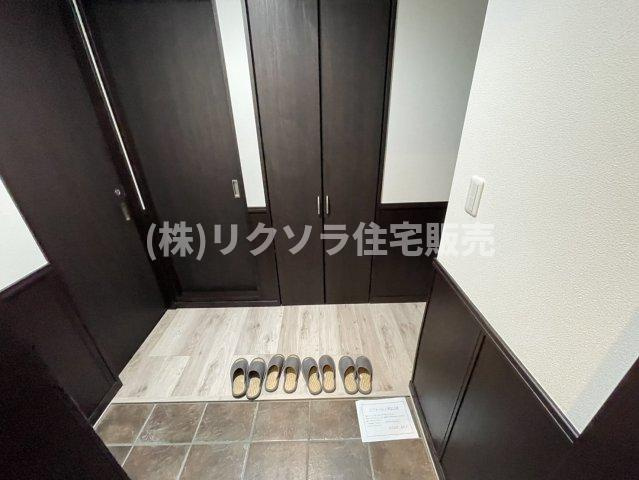 守口市金田町2丁目　一戸建ての内装|玄関内部
■物件内覧・資金計画相談・住宅ローン相談、リフォーム相談、お問合せ受付中■
※当日・翌日のご内覧、ご相談はお電話でのお問合せがスムーズです！