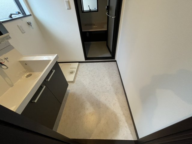 守口市金田町2丁目　一戸建ての脱衣所|■物件内覧・資金計画相談・住宅ローン相談、リフォーム相談、お問合せ受付中■
※当日・翌日のご内覧、ご相談はお電話でのお問合せがスムーズです！