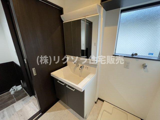 守口市金田町2丁目　一戸建ての独立洗面台|■物件内覧・資金計画相談・住宅ローン相談、リフォーム相談、お問合せ受付中■
※当日・翌日のご内覧、ご相談はお電話でのお問合せがスムーズです！