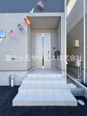 【エントランス】 | 静岡市葵区上伝馬 3期 新築一戸建て 7号棟 | エントランスです