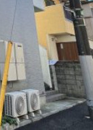 秋葉ハウスのエントランス