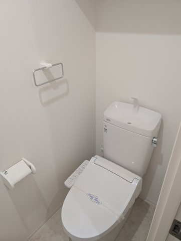 CREST西新のトイレ