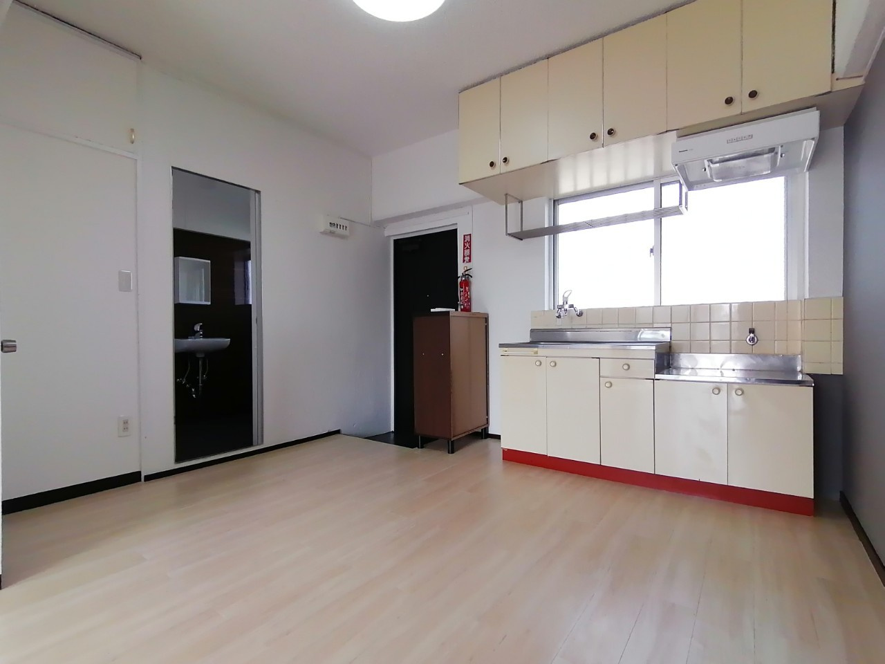 照屋アパートの居間・リビング