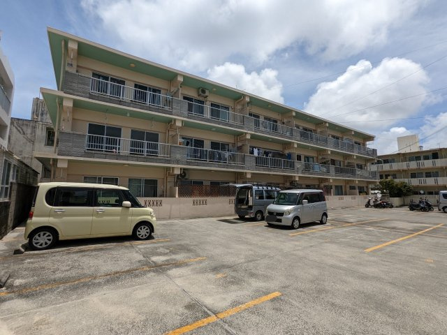 照屋アパートの外観