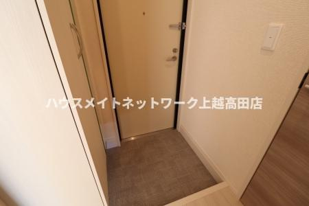 レフィナード Ｂの玄関|玄関