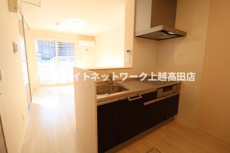 レフィナード Ｂのキッチン|ＩＨクッキングヒーター付き