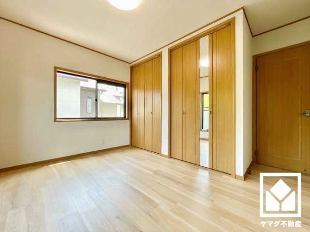 宇治市広野町尖山の洋室