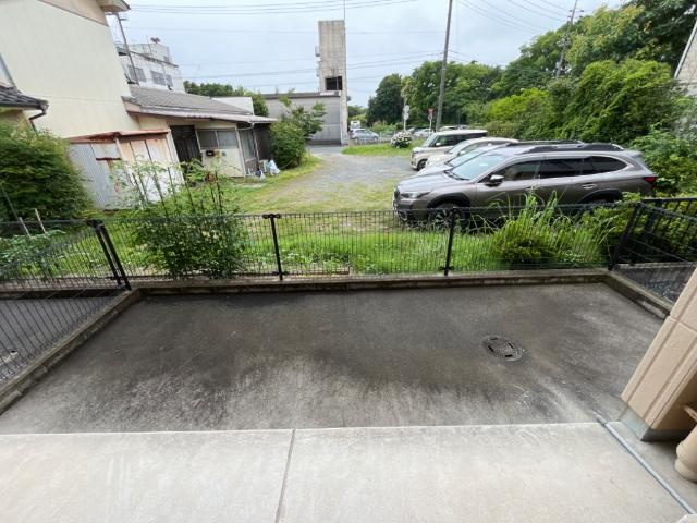 カレント中央のその他|庭