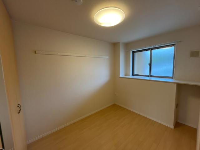 カレント中央の寝室|洋室