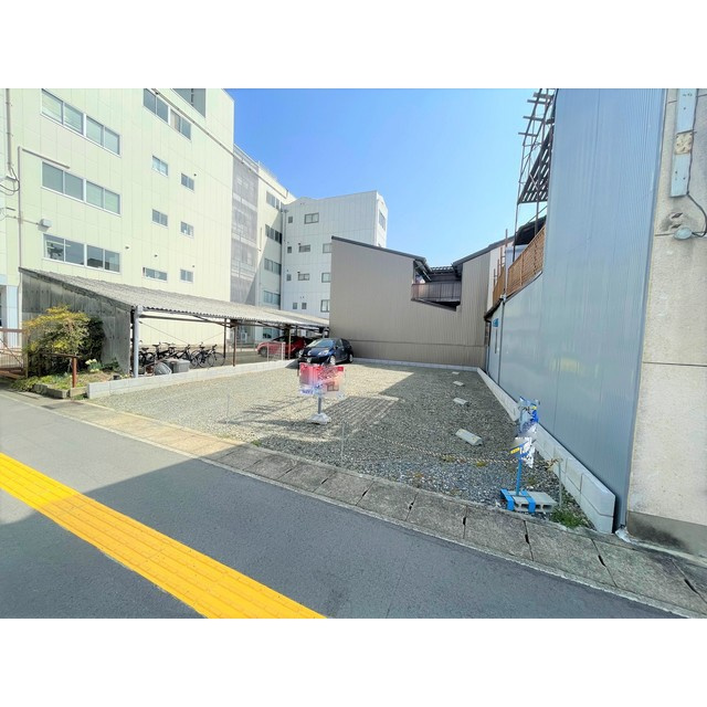 岐阜市金竜町４丁目の駐車場の外観