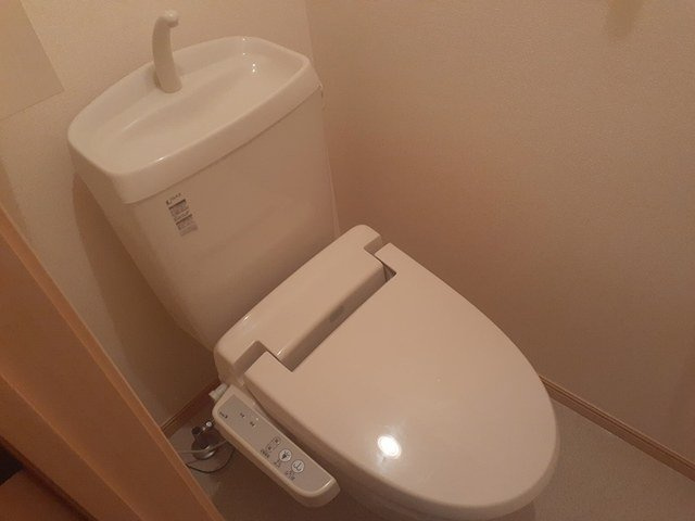 スパシアス　Ｅのトイレ|ゆったりとした空間のトイレです