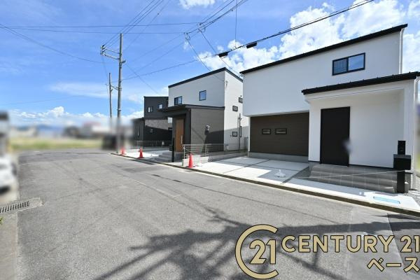 橿原市葛本町 ２号地 ／新築一戸建の前面道路含む現地写真|■現地撮影写真■スーパーなど商業施設が徒歩圏内に近接しています。