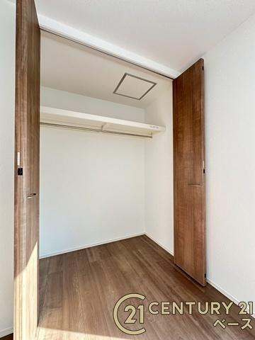 ファーストタウン大野 １号棟 ／新築一戸建の収納|■現地撮影写真■冬物のコートや季節のものなどたくさんしまえる広さ！
