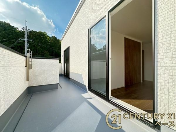 ファーストタウン大野 １号棟 ／新築一戸建のバルコニー|■現地撮影写真■日当たりのよい広々としたバルコニー！洗濯物もよく乾きます！