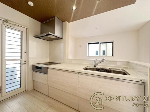 ファーストタウン大野 ２号棟 ／新築一戸建のキッチン|■現地撮影写真■家族とのコミュニケーションがとりやすい人気のカウンターキッチン！