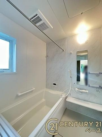 ファーストタウン大野 ２号棟 ／新築一戸建の浴室|■現地撮影写真■浴室暖房乾燥機が標準仕様！ゆったりした浴槽での入浴は疲れも癒してくれます！