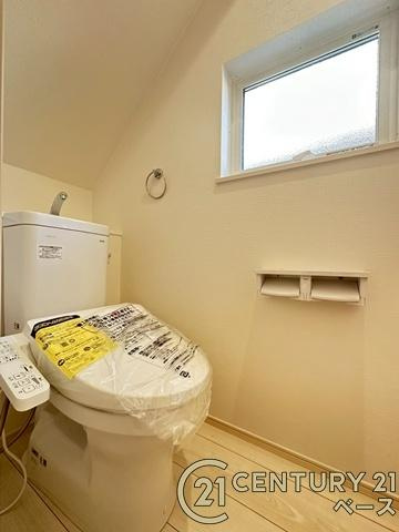 ファーストタウン大野 ２号棟 ／新築一戸建のトイレ|■現地撮影写真■１・２階ともに清潔感ある綺麗なお手洗を完備！