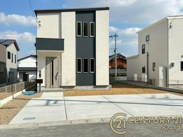 ファーストタウン大野 ３号棟 ／新築一戸建の駐車場|■現地撮影写真■駐車スペースは３台分完備！来客時なども安心です！