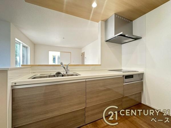 ファーストタウン大野 ３号棟 ／新築一戸建のキッチン|■現地撮影写真■家族とのコミュニケーションがとりやすい人気のカウンターキッチン！