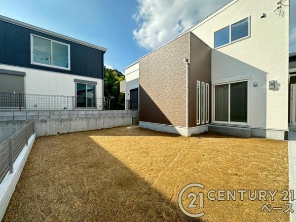 ファーストタウン大野 ５号棟 ／新築一戸建の庭|■現地撮影写真■多用途に使用可能！広々としたお庭があります！