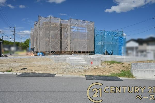 ファーストタウン大野 ４号棟 ／新築一戸建の前面道路含む現地写真|■現地撮影写真■前面道路も広々しておりお車の出し入れも楽々！