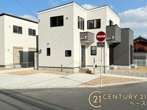 ファーストタウン大野 ４号棟 ／新築一戸建の駐車場|■現地撮影写真■駐車スペースは３台分完備！来客時なども安心です！