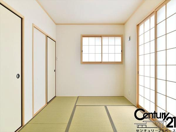 ファーストタウン大野 ４号棟 ／新築一戸建の内観：施工例|■ほっこり落ち着ける和室！客間としてもご利用いただけます！■