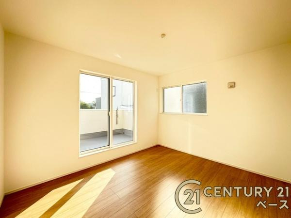 ファーストタウン大野 ６号棟 ／新築一戸建の寝室|■現地撮影写真■開放感のある広々した主寝室！他に洋室が２部屋ございます！