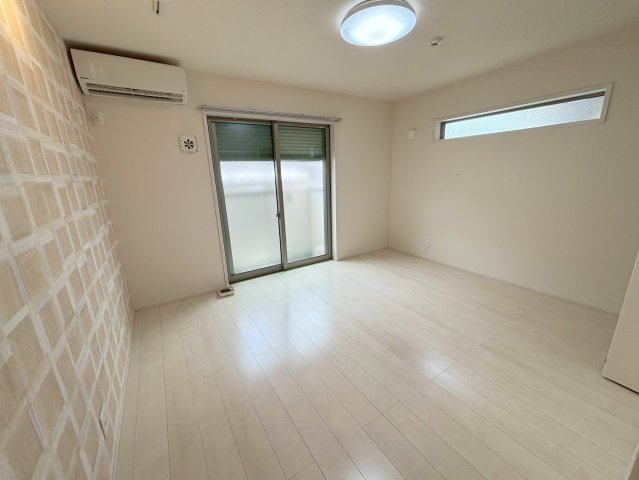 フジパレス三津屋Ⅴ番館の洋室