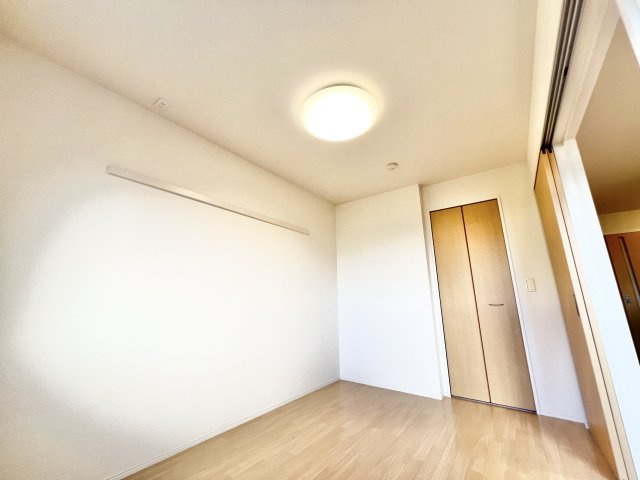 リバテンハイツの寝室|※別部屋参考写真