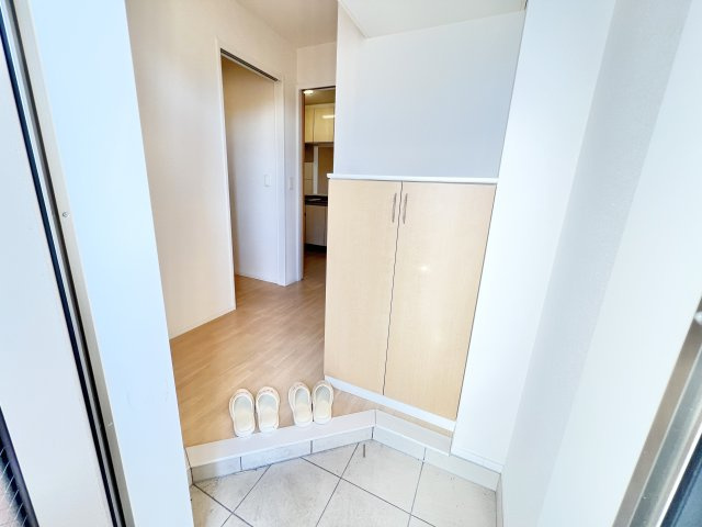 リバテンハイツの玄関|※別部屋参考写真