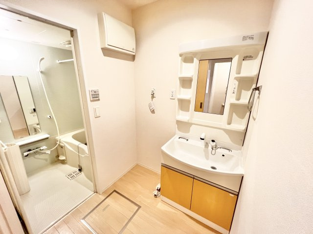 リバテンハイツの洗面所|※別部屋参考写真