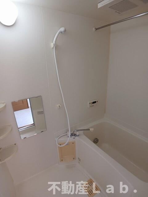 アーバン不知火Ⅶの浴室